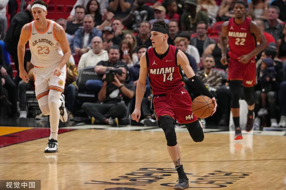 强化了她对 强化了她对